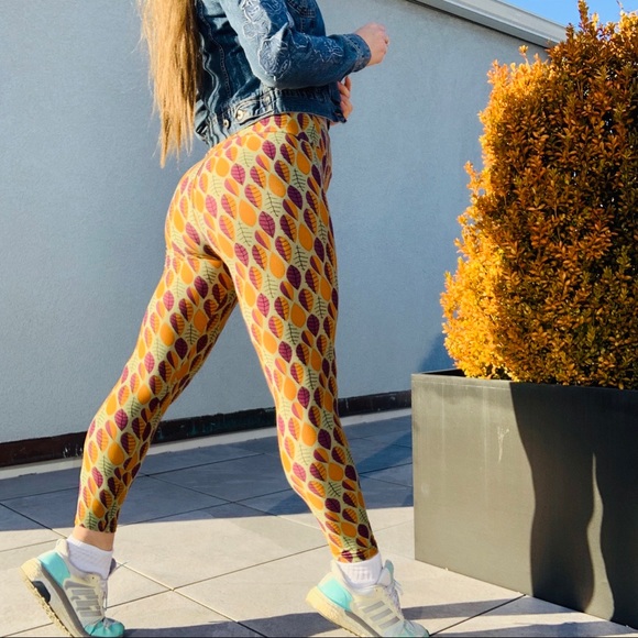 LuLaRoe Hi-Waist Floral Green Legging Pant Elastic Velvet Feel Foliage Print - Picture 1 of 16